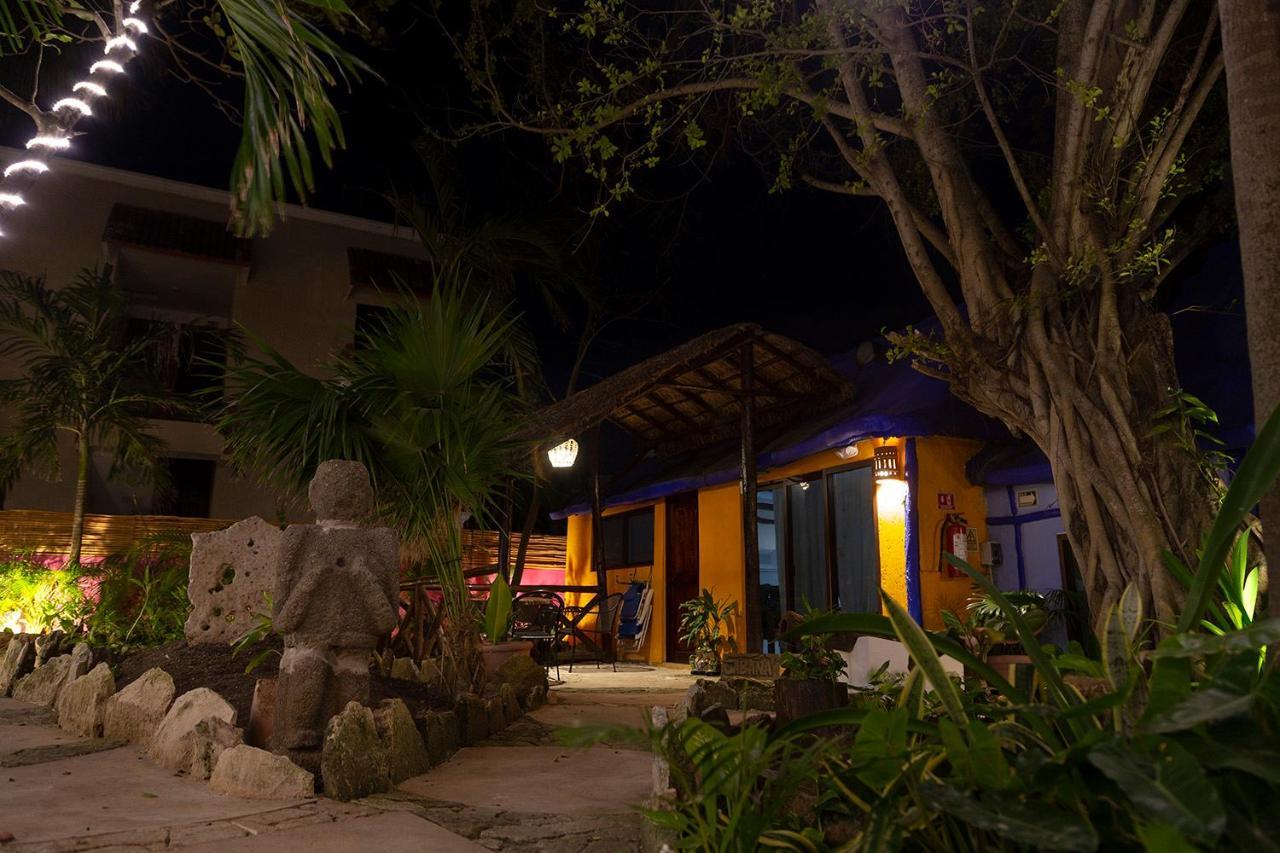 Hotel Amar Inn Puerto Morelos Exterior photo