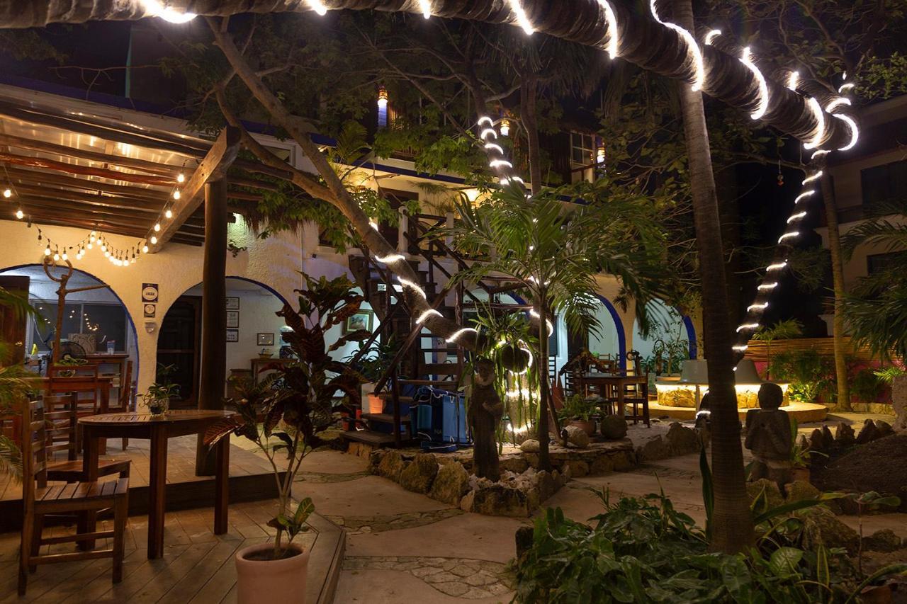 Hotel Amar Inn Puerto Morelos Exterior photo